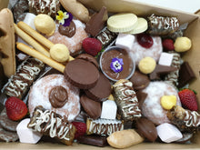 Load image into Gallery viewer, Grazing Box - Sweet
